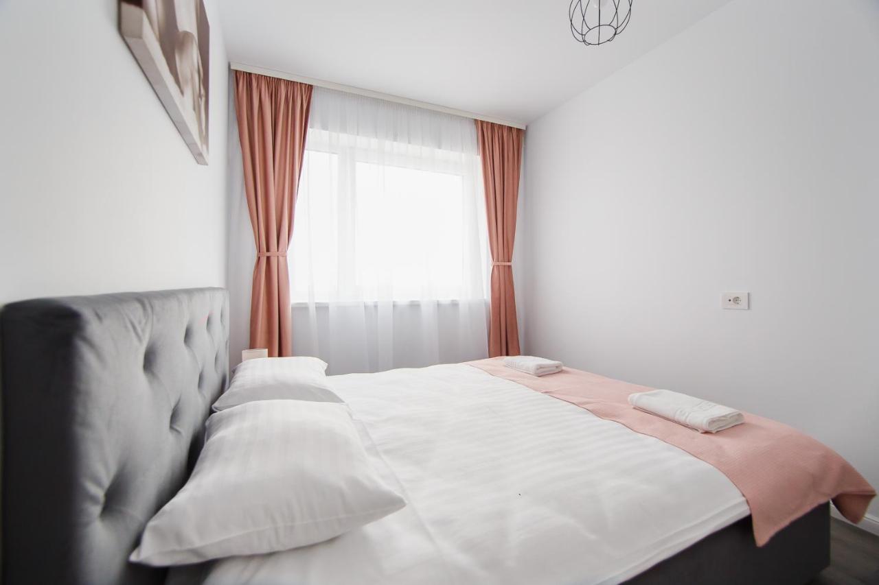 Apartament Trio Pink Oradea Zewnętrze zdjęcie
