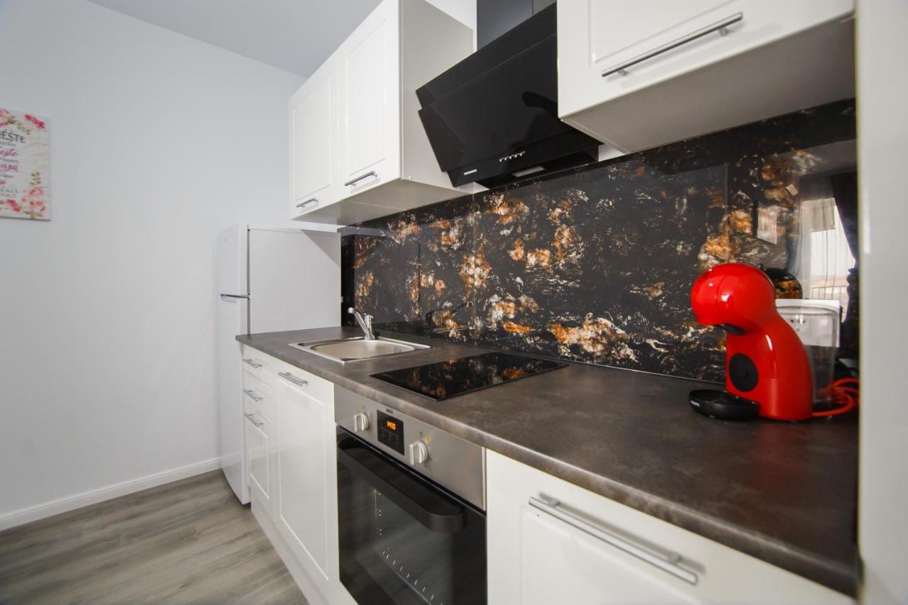 Apartament Trio Pink Oradea Zewnętrze zdjęcie
